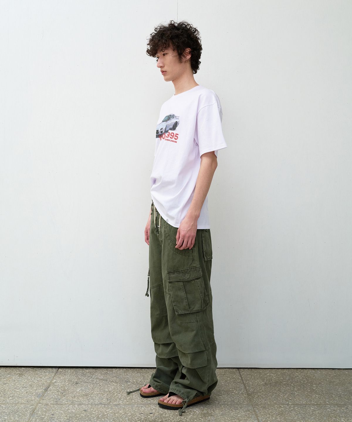 더바이닐하우스(THEVINYLHOUSE) OLD CAR TEE WHITE (VH2DSUT502A)