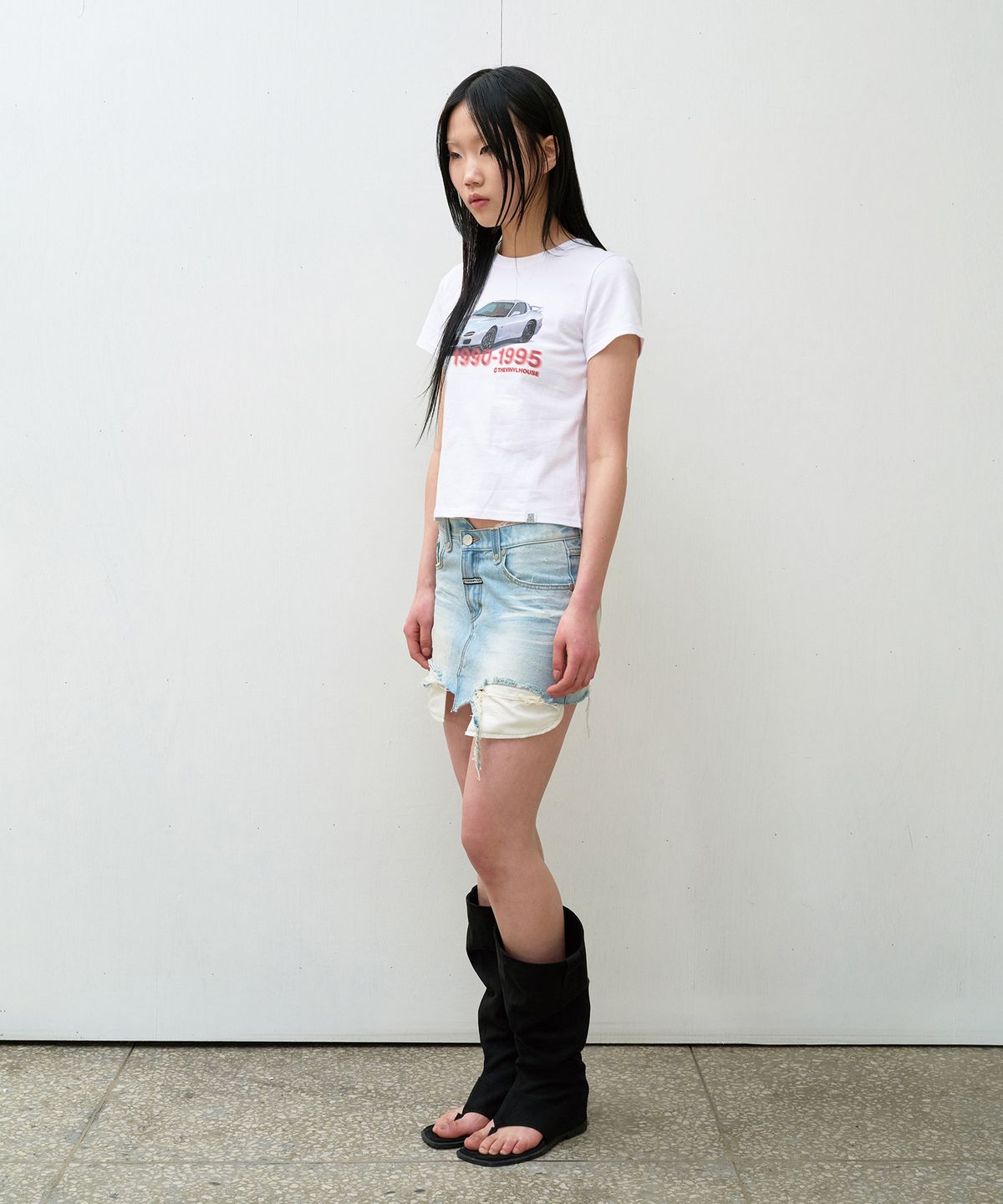 더바이닐하우스(THEVINYLHOUSE) OLD CAR TEE WHITE (VH2DSUT502A)