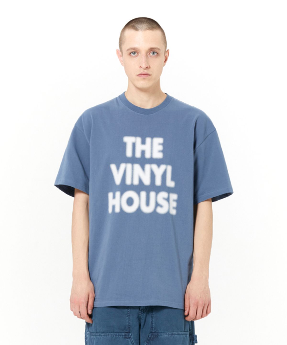 더바이닐하우스(THEVINYLHOUSE) SPRAY LOGO TEE BLUE (VH2DSUT500A)