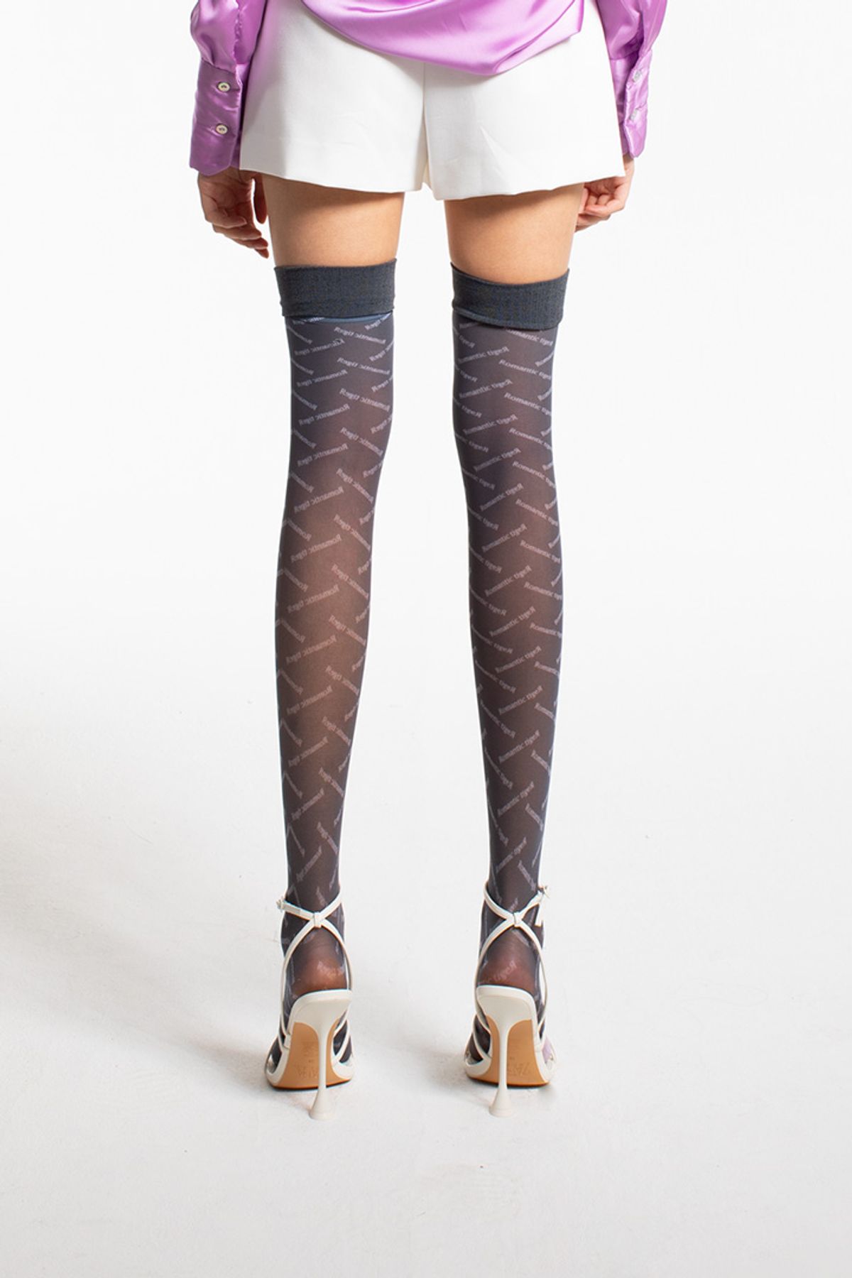 로맨틱타이거(ROMANTIC TIGER) Logo play Black Knee high stockings