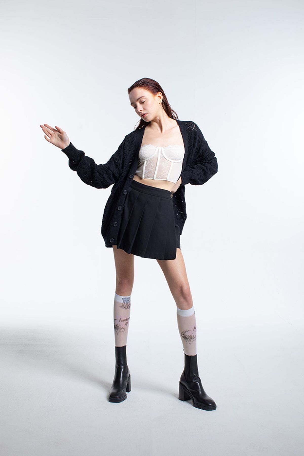 로맨틱타이거(ROMANTIC TIGER) Noah Awake Beige knee stockings