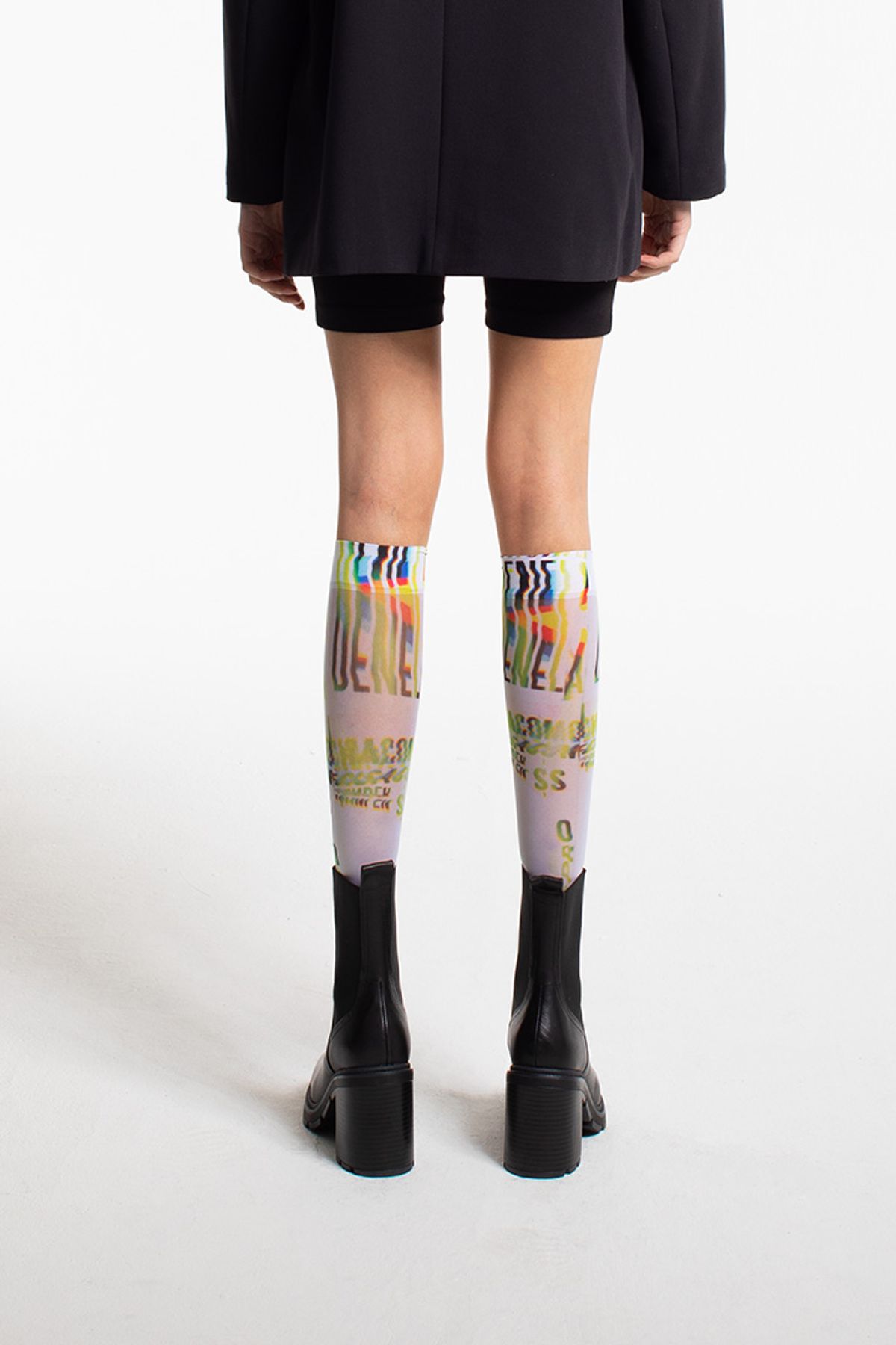 로맨틱타이거(ROMANTIC TIGER) Spread White knee stockings