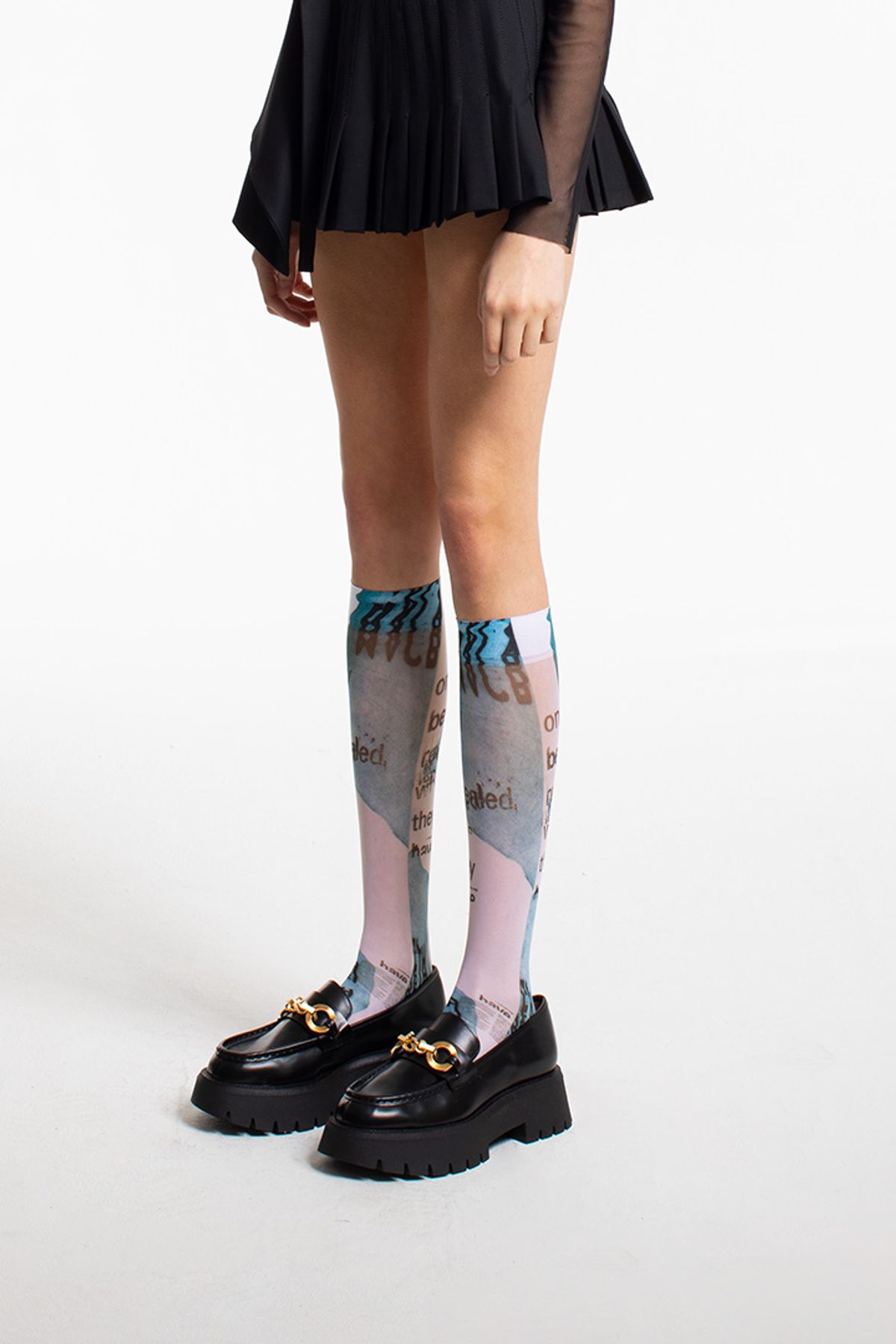 로맨틱타이거(ROMANTIC TIGER) Vibrate Ivory knee stockings