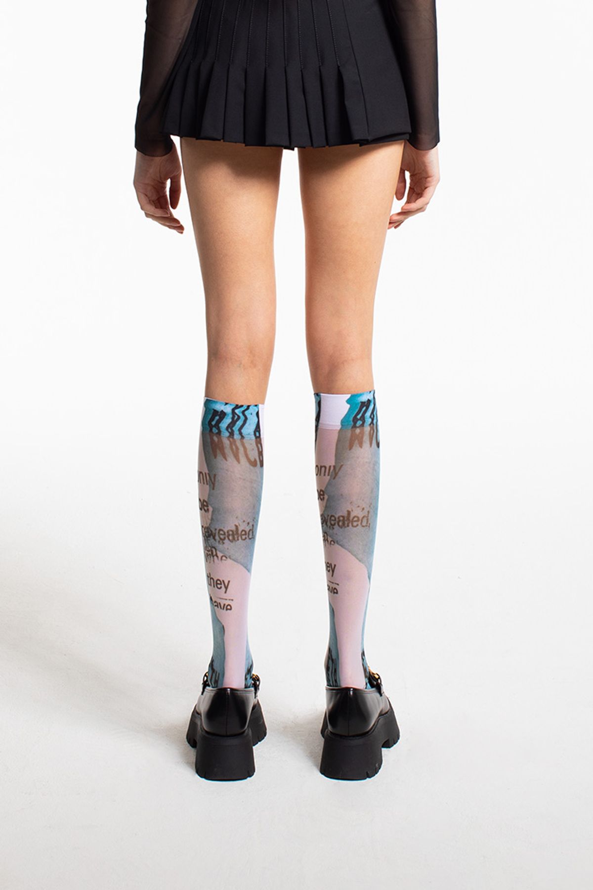 로맨틱타이거(ROMANTIC TIGER) Vibrate Ivory knee stockings