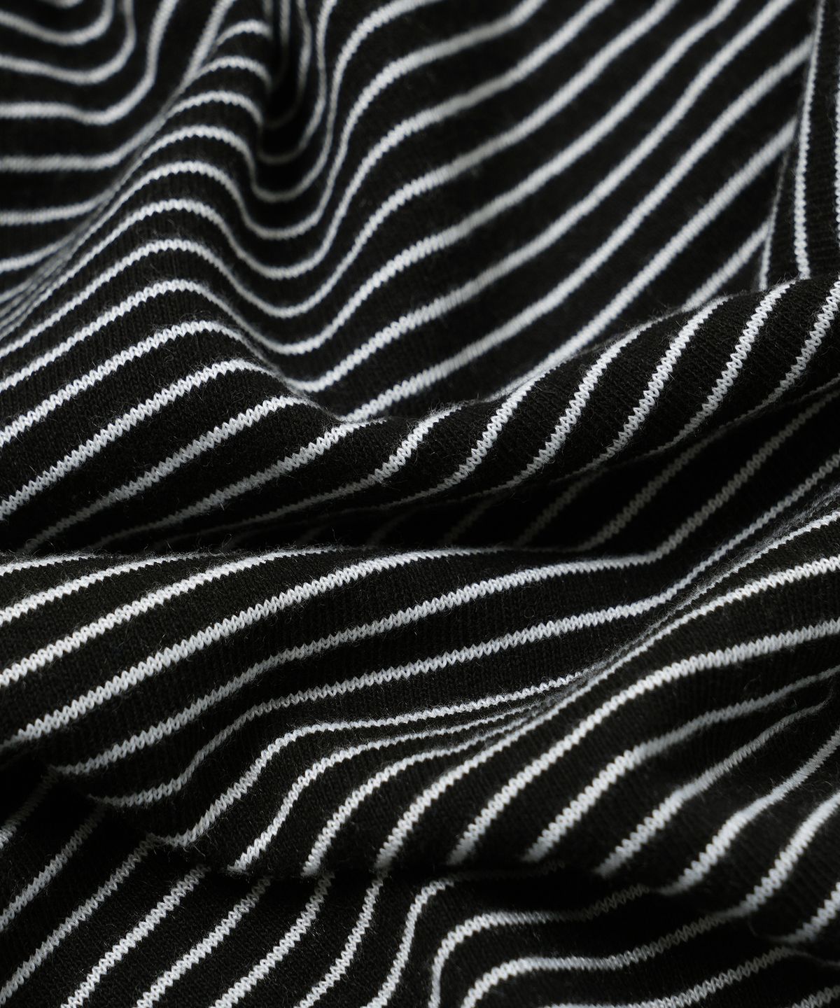 프리즘웍스(FRIZMWORKS) STRIPE OVERSIZED RELAX TEE 002 _ BLACK