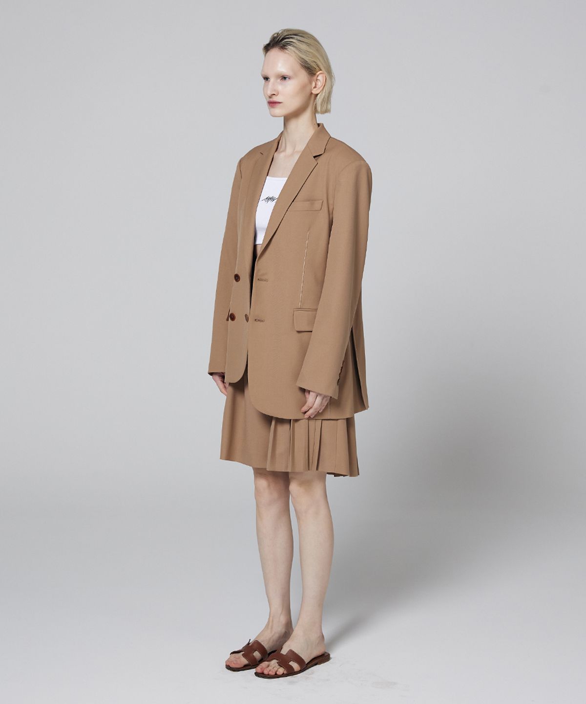 므아므(MMAM) Signature back slit unbalance blazer