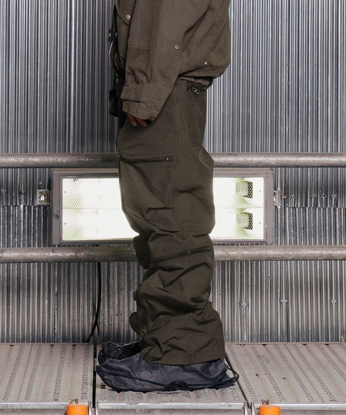 그레일즈(GRAILZ) AFV CARGO PANTS [BROWN]