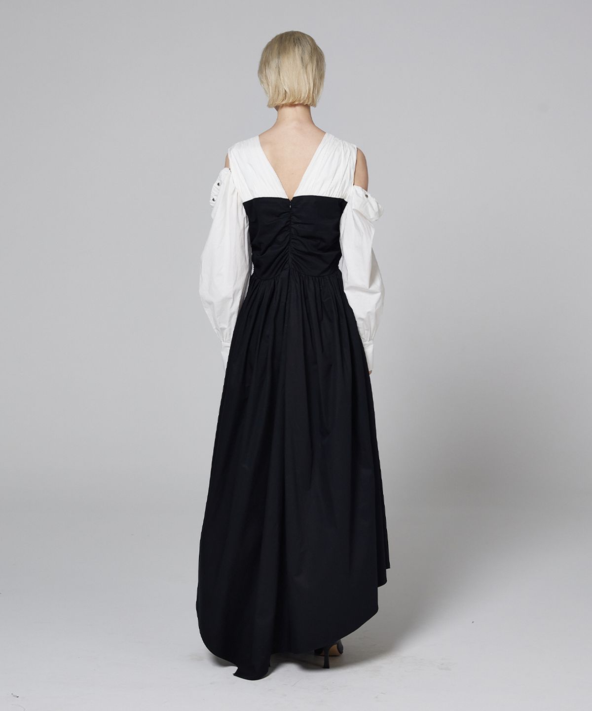 므아므(MMAM) Off sleeve origami v-neck dress