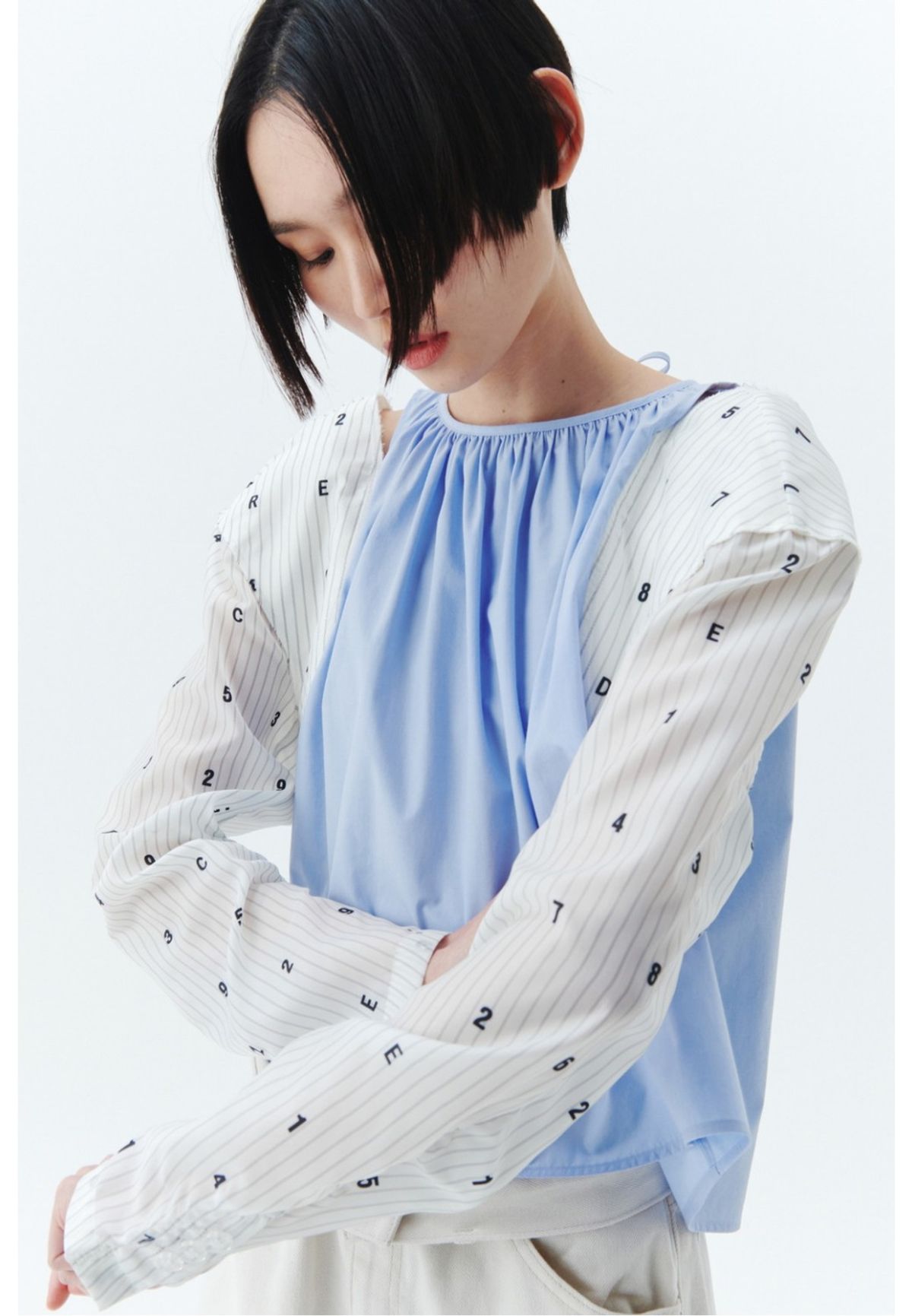 래코드(RECODE) [여성] Lining sleeve shoudet cutting top _RQTAS22597BUL