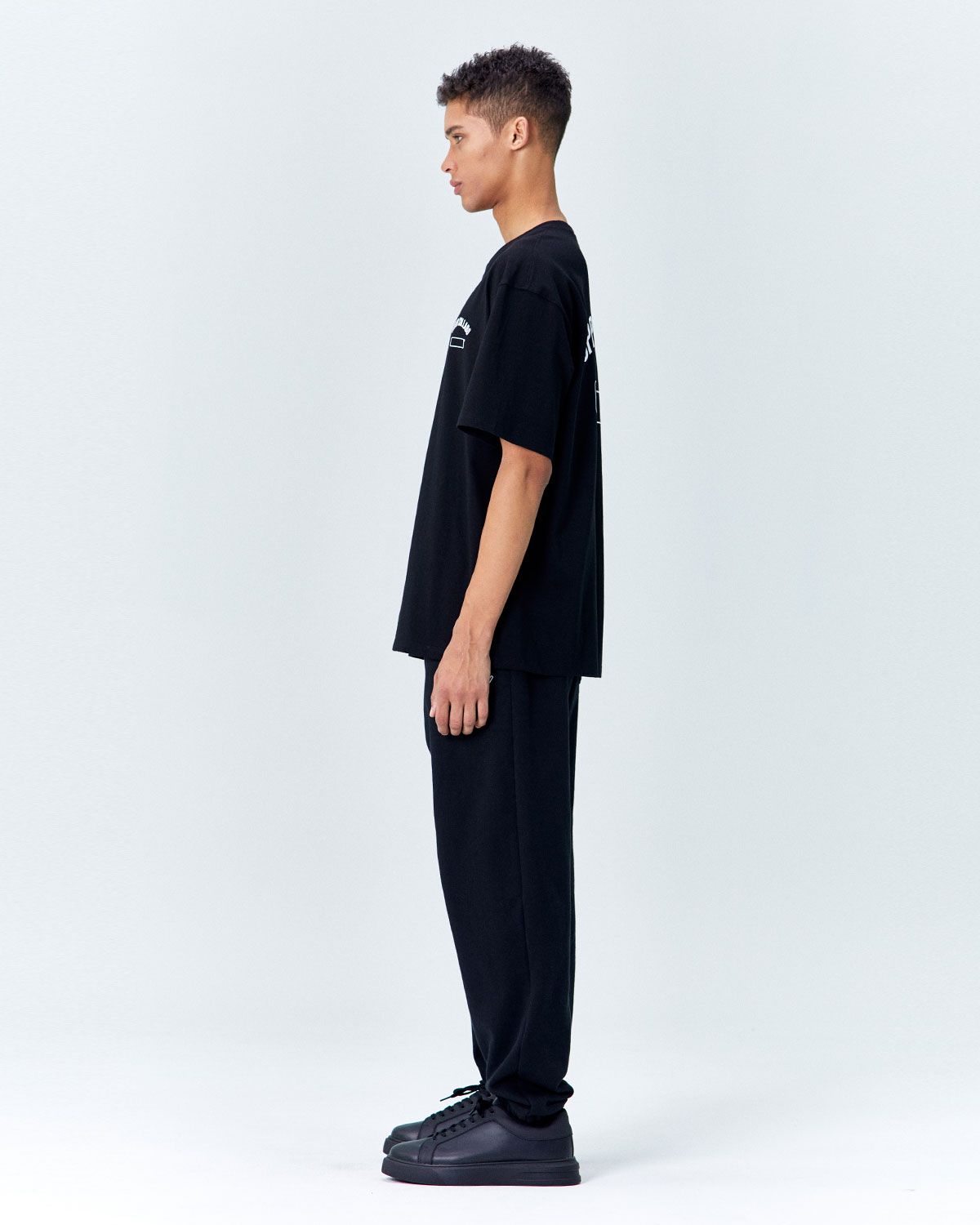 어퍼콜라보(UPPERCOLLABO) 블랭크 티셔츠 블랙