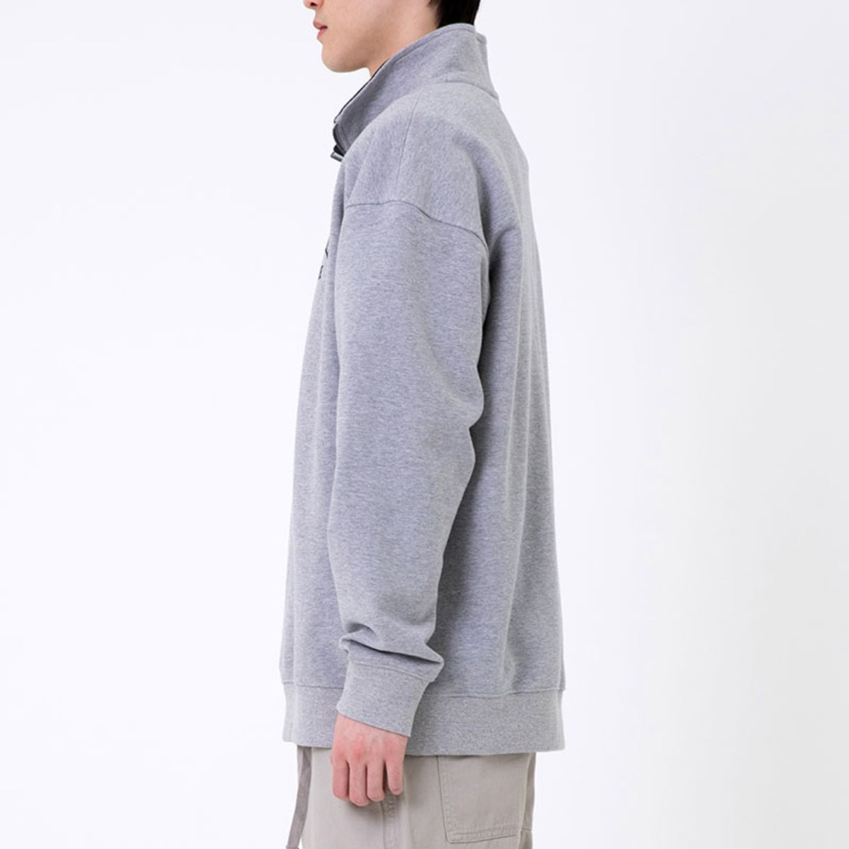쿨트(KULTE) HALF ZIP CREWNECK 멜란지그레이