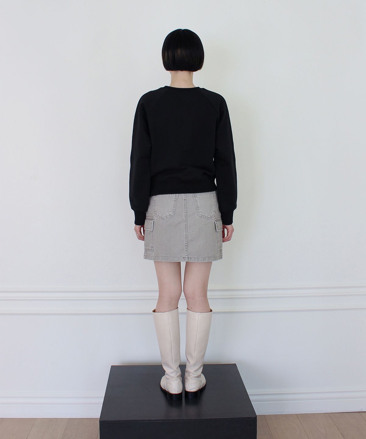 루바티(RUBATI) Shell Flower Sweatshirt (BLACK)