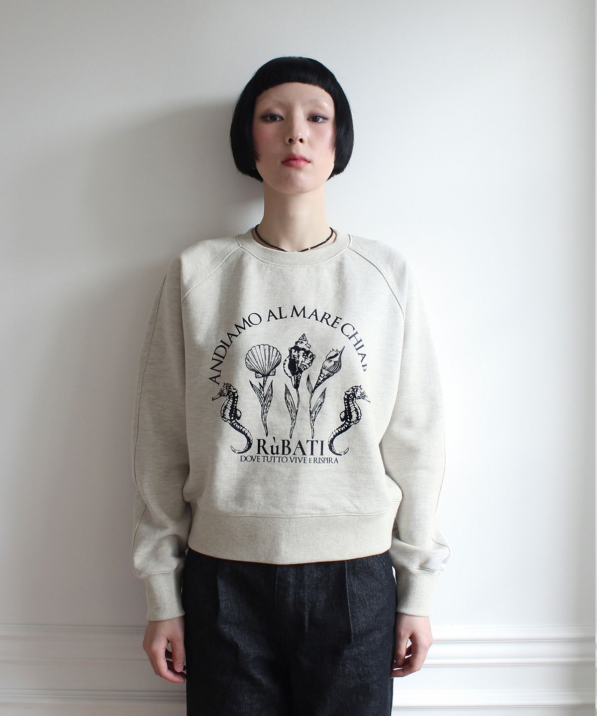 루바티(RUBATI) Shell Flower Sweatshirt (OATMEAL)