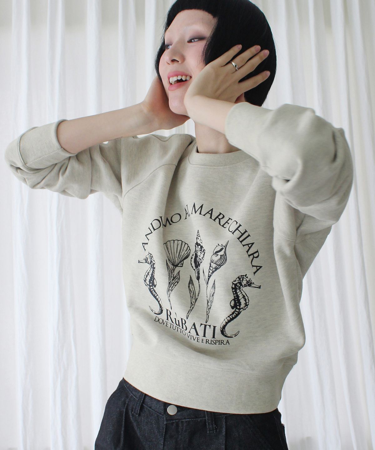 루바티(RUBATI) Shell Flower Sweatshirt (OATMEAL)