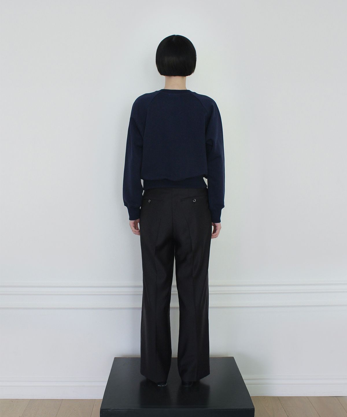 루바티(RUBATI) Lettering Logo Sweatshirt (NAVY)