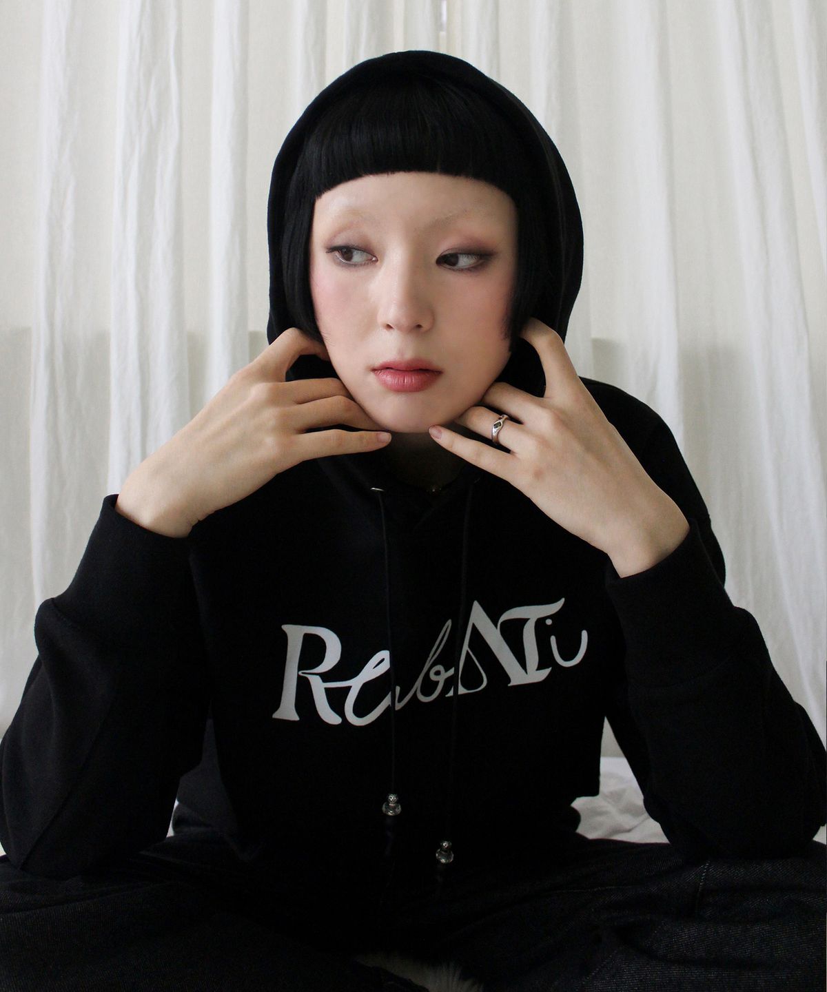 루바티(RUBATI) Lettering Logo HOOD (BLACK)