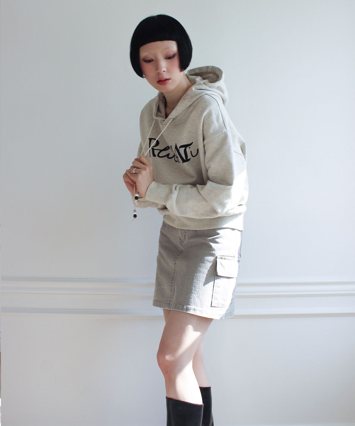 루바티(RUBATI) Lettering Logo HOOD (OATMEAL)