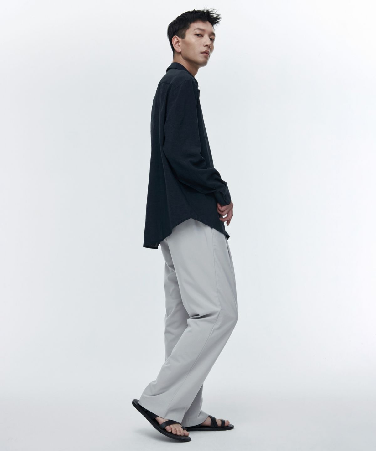 무신사 스탠다드(MUSINSA STANDARD) [쿨탠다드] 원 턱 와이드 밴딩 슬랙스 [라이트 그레이]