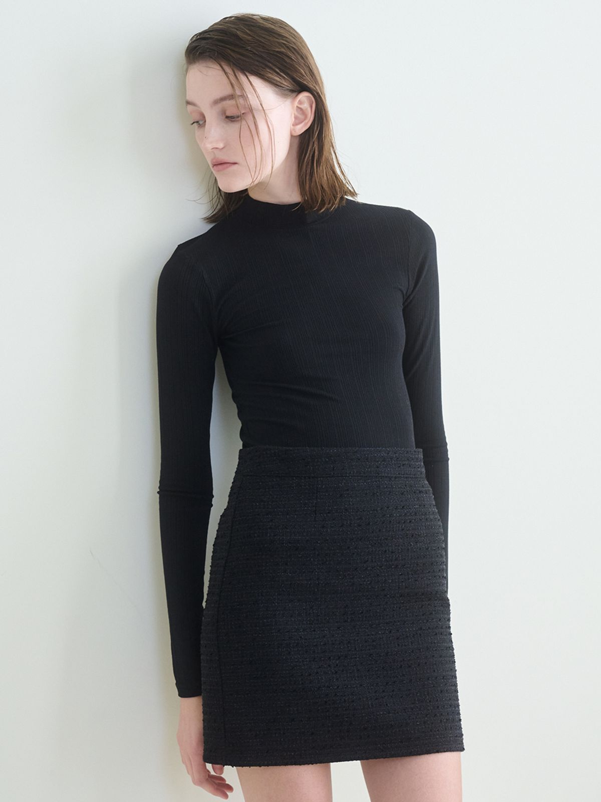 누브(NOUVE) Tweed Stitch Mini Skirt -Black