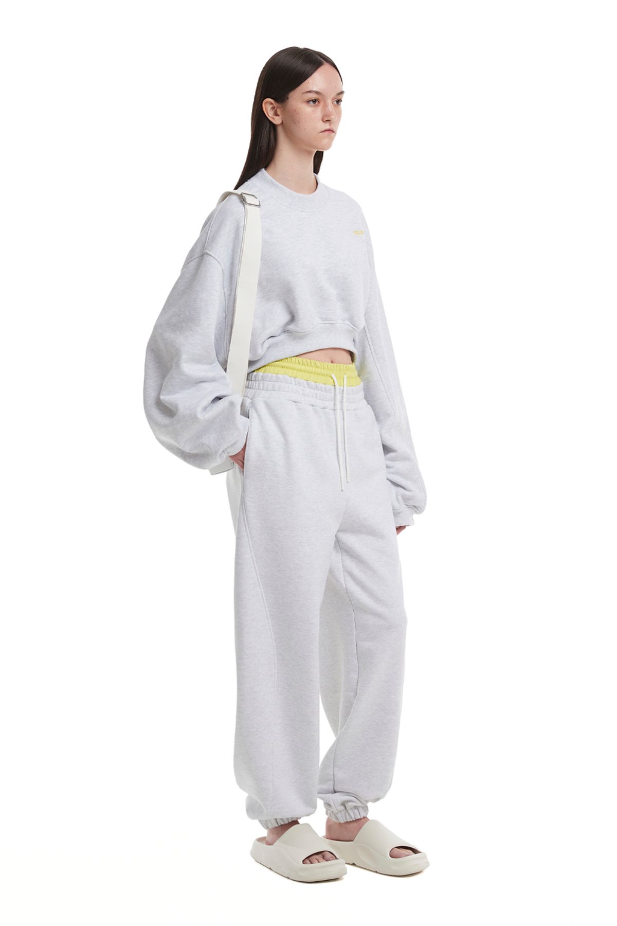 트렁크프로젝트(TRUNK PROJECT) Logo Cropped Sweatshirt_Grey