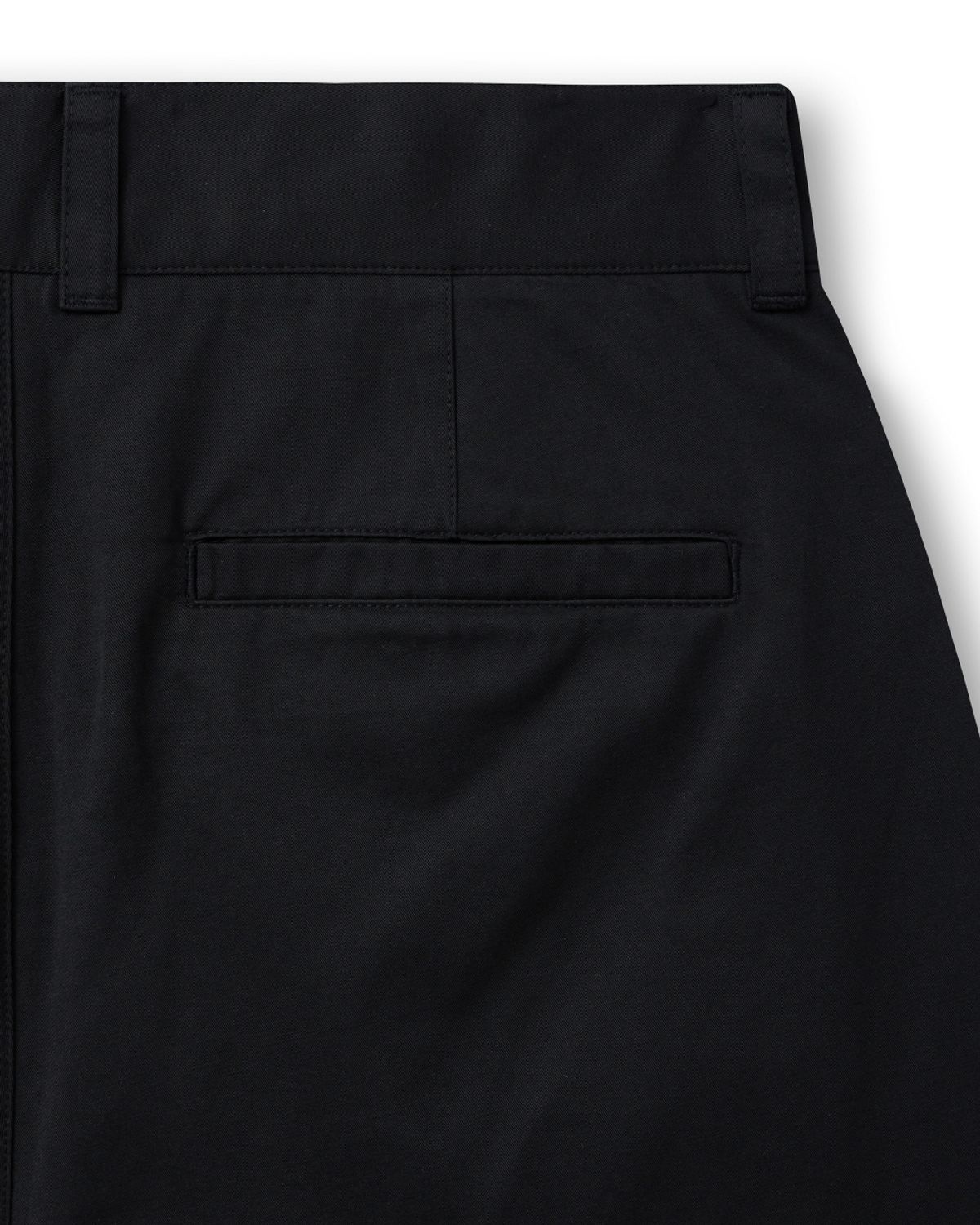 비슬로우(BESLOW) WIDE FIT TWO TUCK SHORTS BLACK