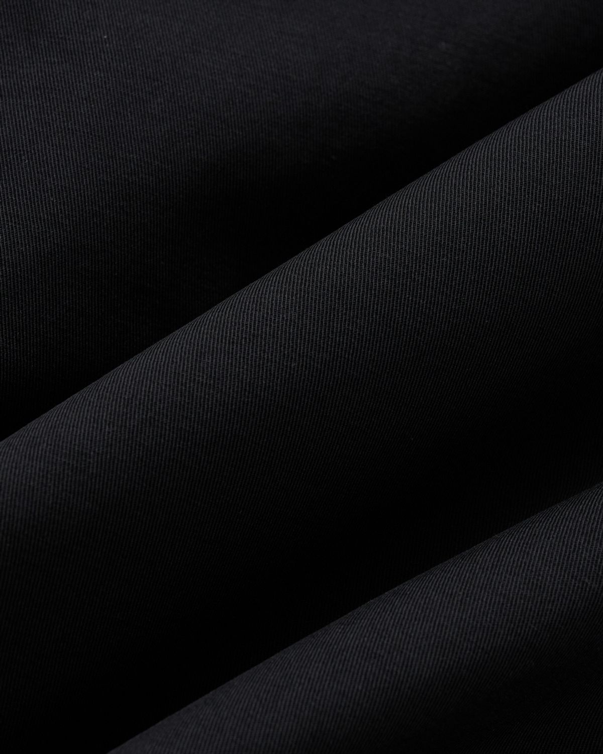 비슬로우(BESLOW) WIDE FIT TWO TUCK SHORTS BLACK