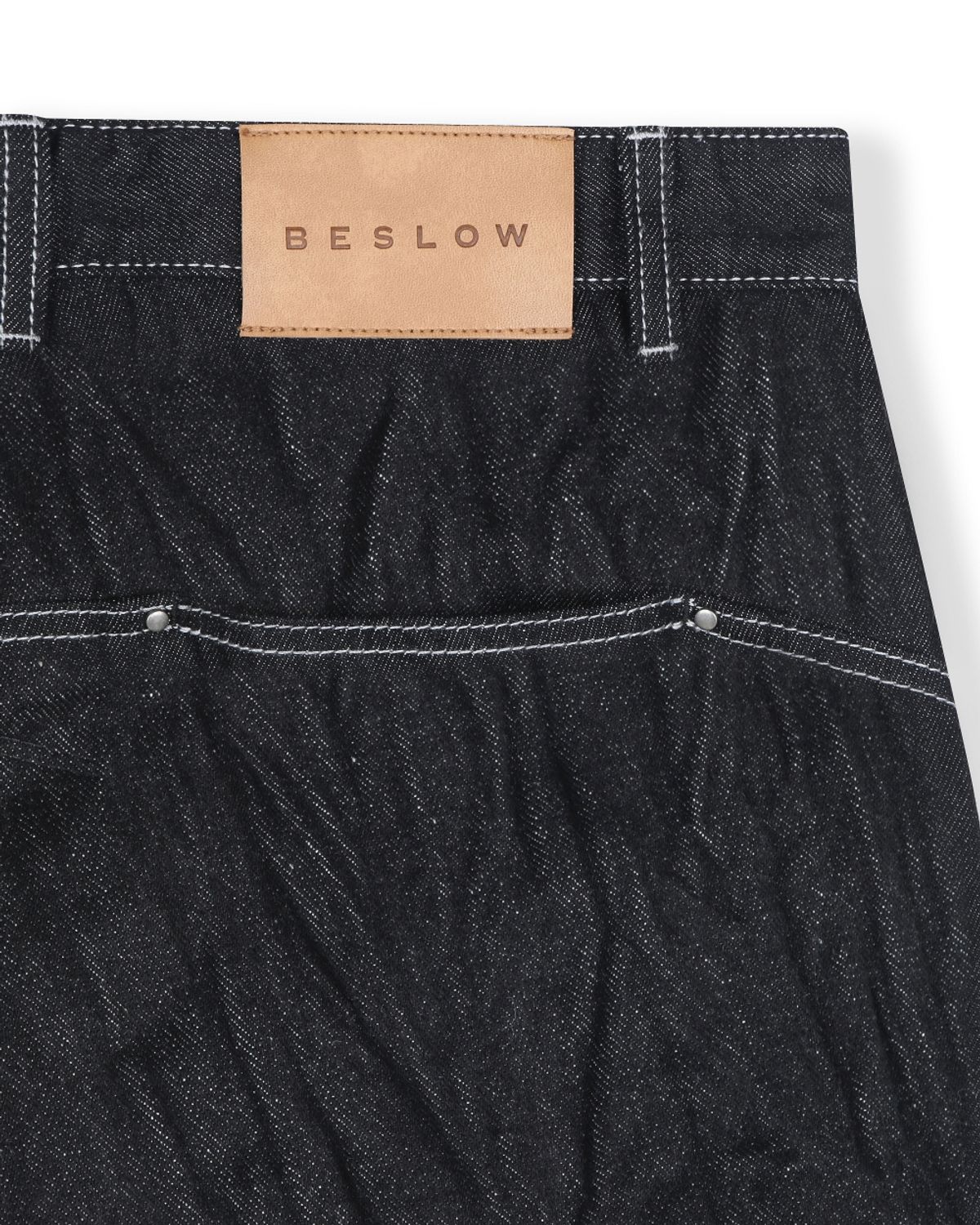 비슬로우(BESLOW) CRINKLE DENIM SHORTS BLACK