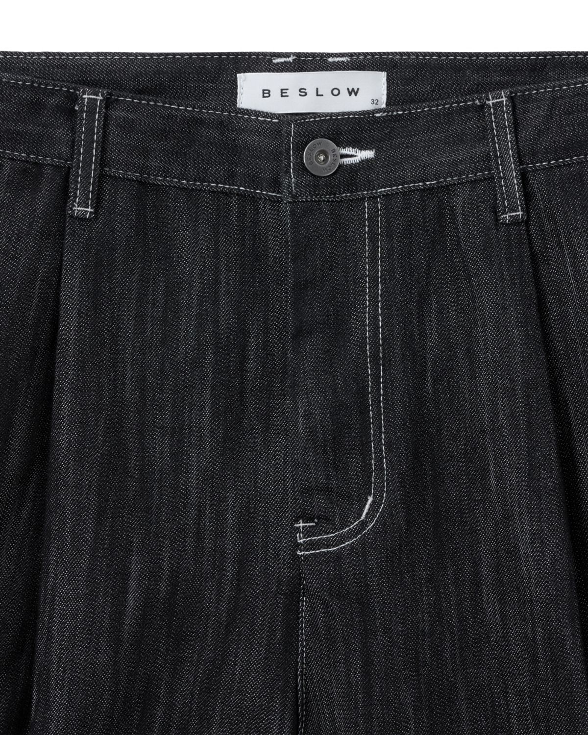 비슬로우(BESLOW) TWIST SEAM DENIM SHORTS BLACK