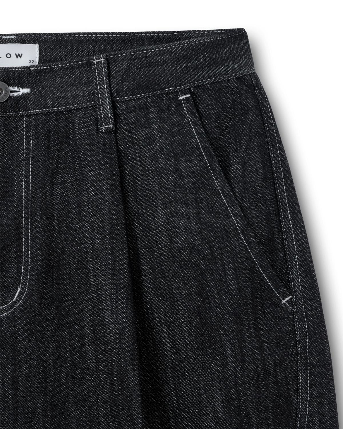 비슬로우(BESLOW) TWIST SEAM DENIM SHORTS BLACK