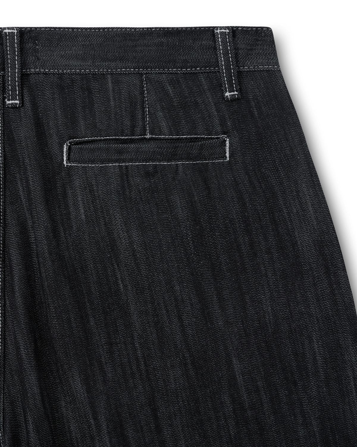 비슬로우(BESLOW) TWIST SEAM DENIM SHORTS BLACK