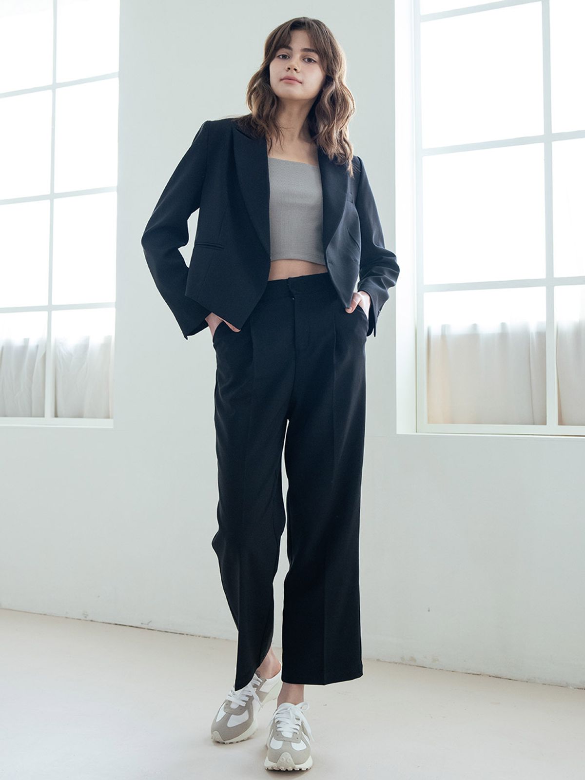 웬스데이딜라잇(WEDNESDAY DELIGHT) WED_Hidden button wide slacks_BLACK