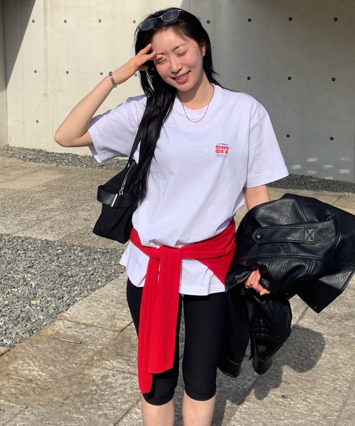 어반디타입(URBANDTYPE) 데이오프 그래픽 티셔츠_레드_DT395