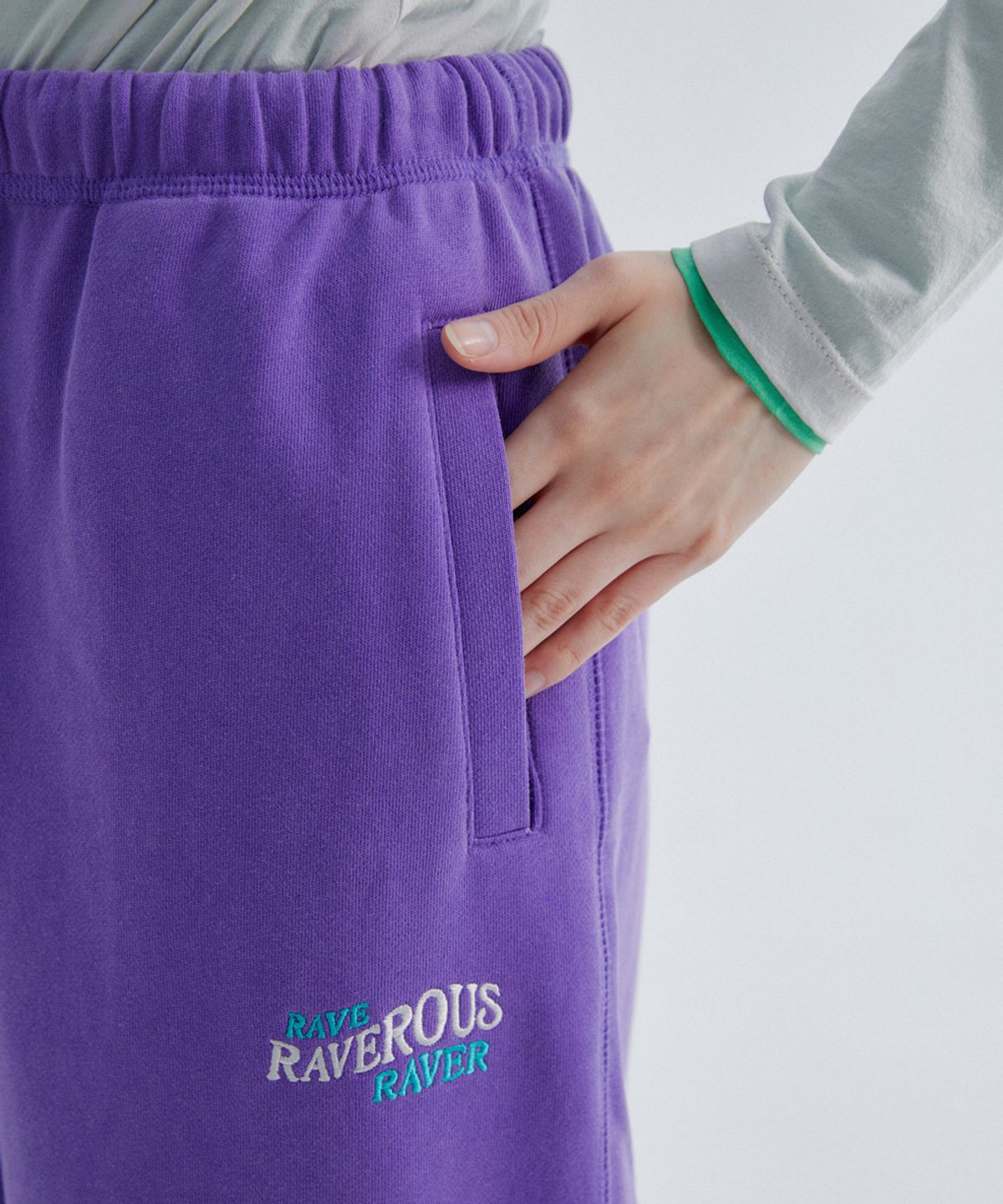 레이버러스(RAVEROUS) RVS  루즈핏 트레이닝 팬츠 퍼플