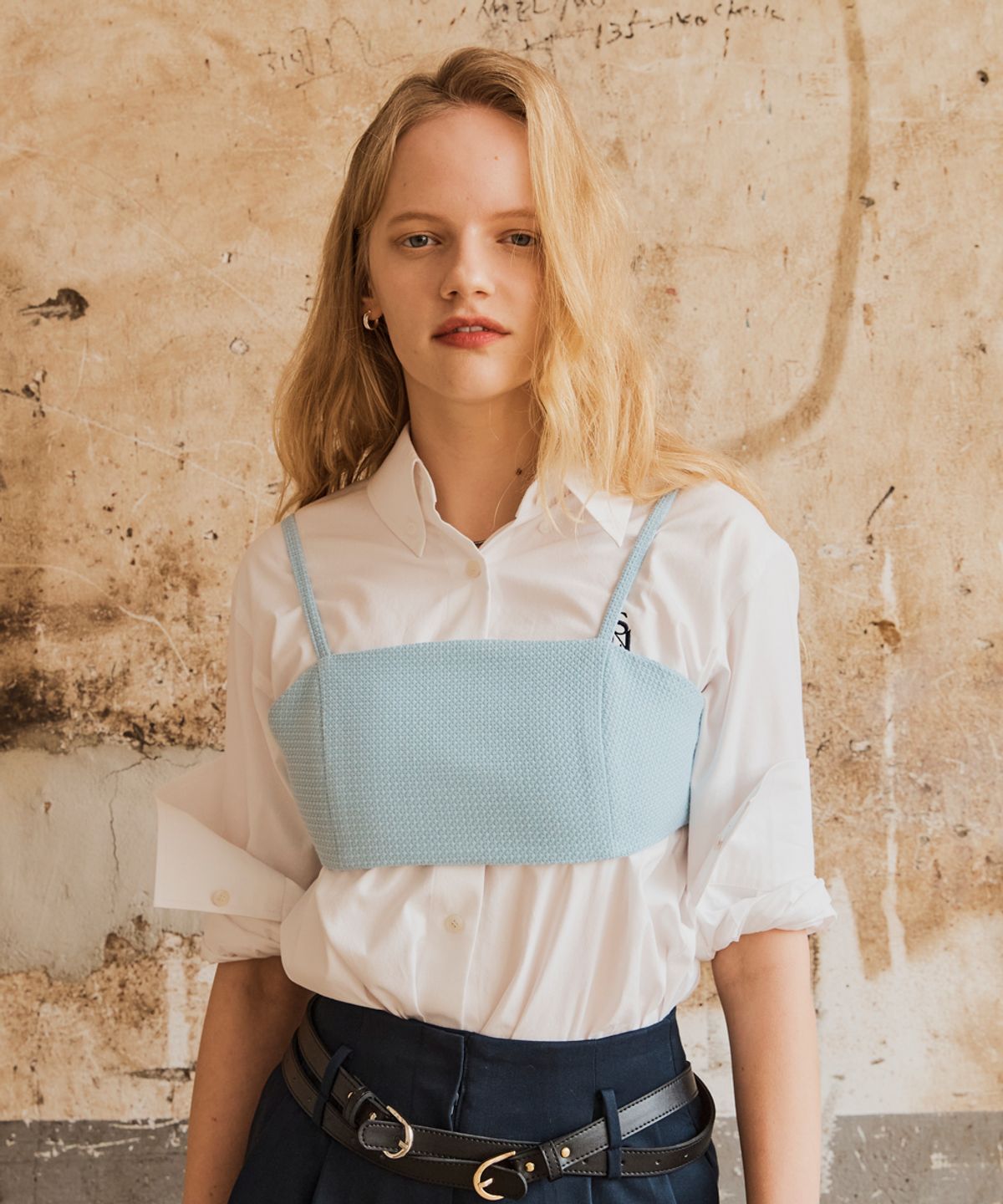 실른(SILN) Skinny strap crop bratop (SKY BLUE)
