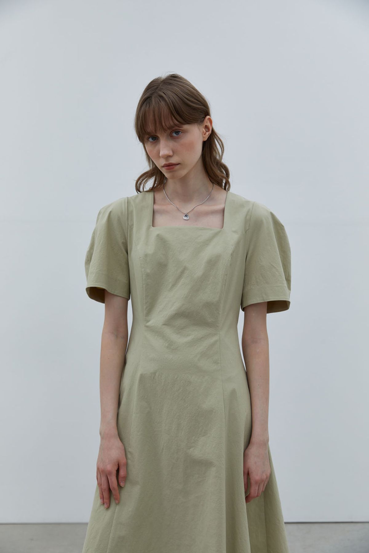 더페니(THE PENNY) PRINCESS FLARE ONE PIECE - Beige