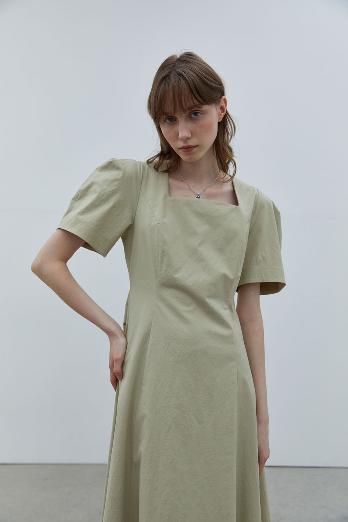 더페니(THE PENNY) PRINCESS FLARE ONE PIECE - Beige