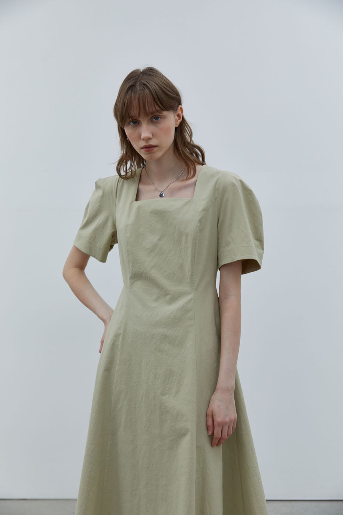 더페니(THE PENNY) PRINCESS FLARE ONE PIECE - Beige