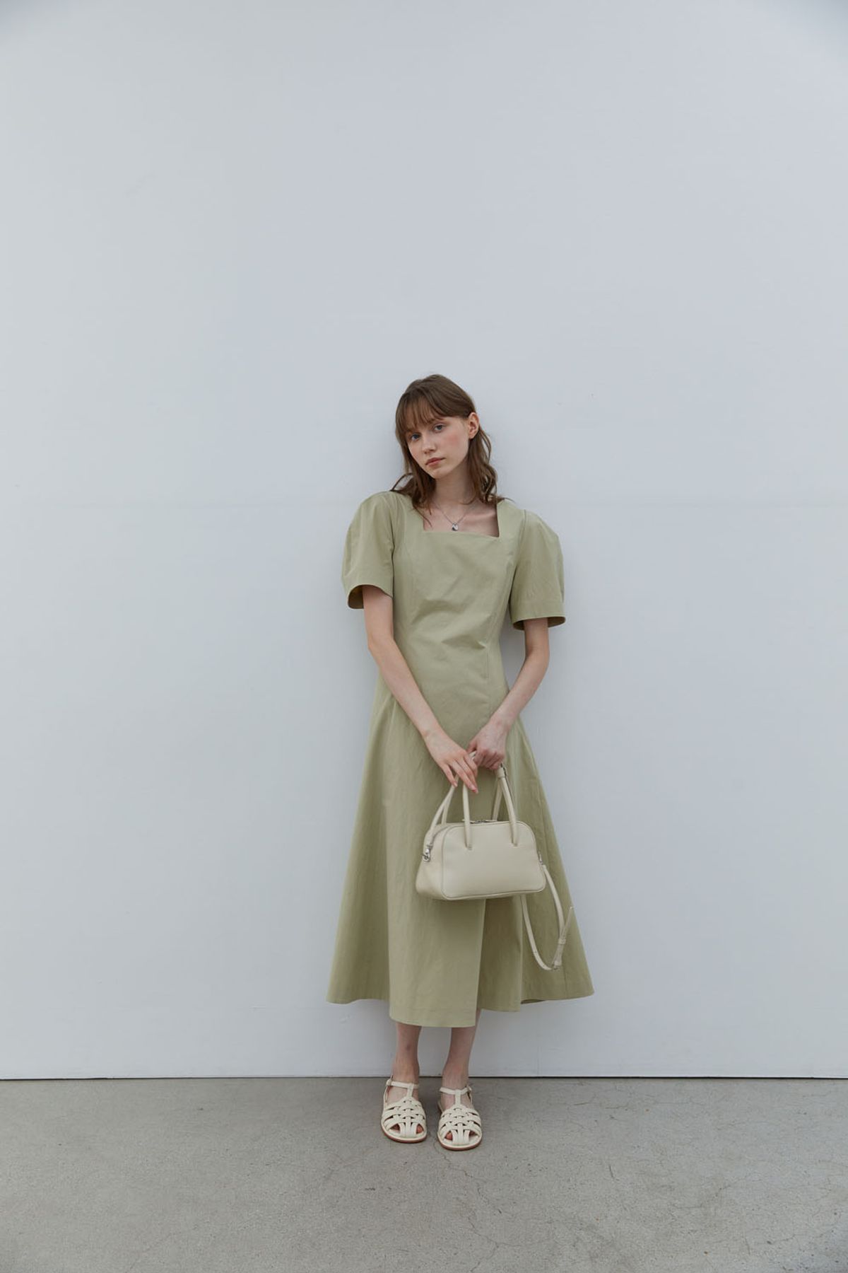 더페니(THE PENNY) PRINCESS FLARE ONE PIECE - Beige