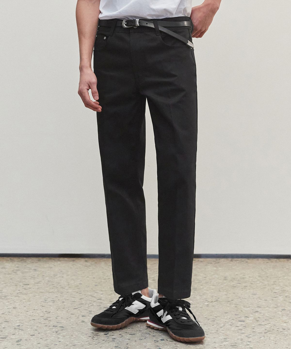 데케트(DECET) Dawn Cropped Tapered Jeans DCPT001Black