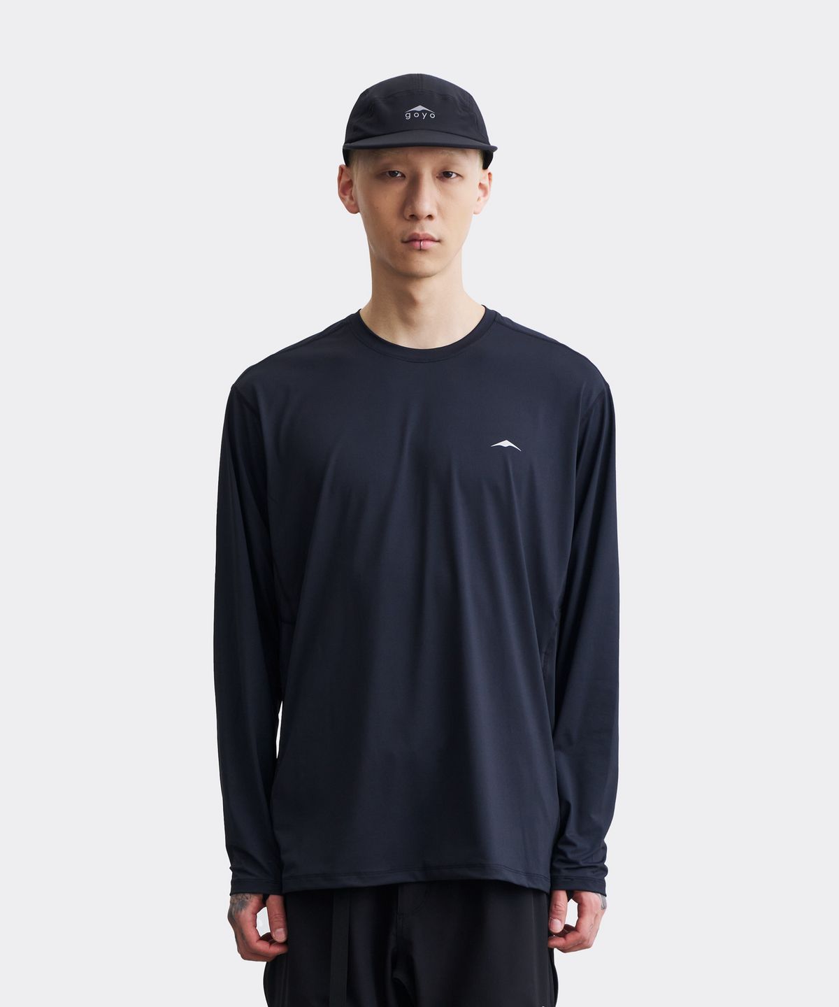 고요웨어(GOYOWEAR) 아스킨 로고 롱 슬리브 (블랙)