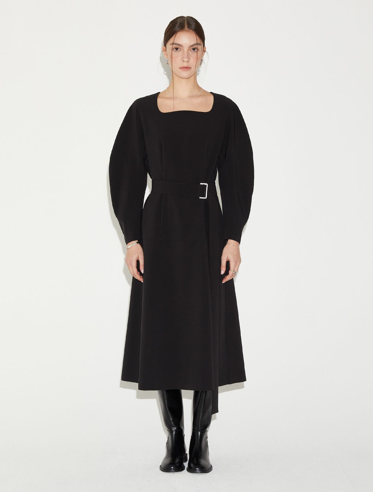 르이엘(LE YIEL) Cocoon Sleeve One Piece_Black 코쿤 슬리브 원피스_블랙