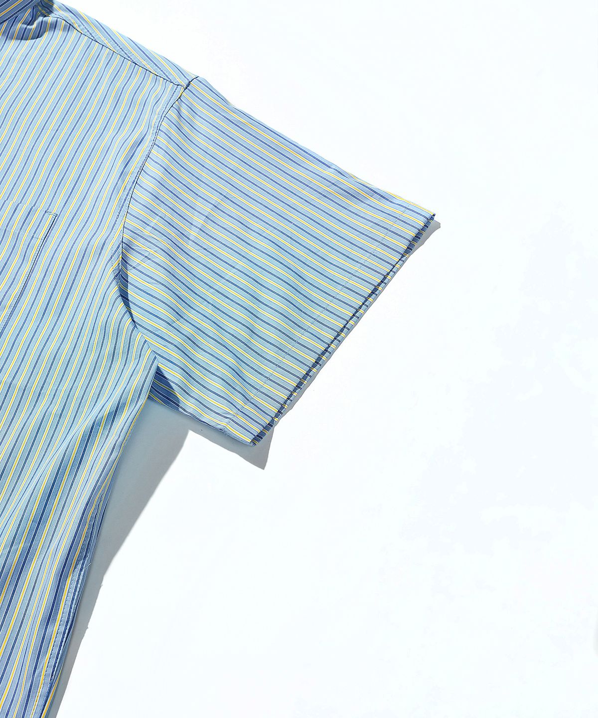 사운즈라이프(SOUNDSLIFE) [Japan Fabric] Back Loop Short Sleeve Stripe Shirt Sky Blue