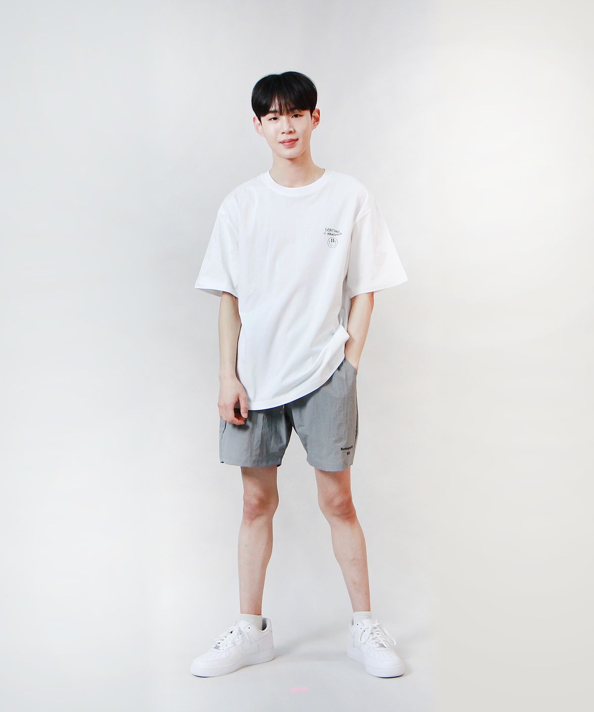 앱놀머씽(ABNORMALTHING) SMILE23 T-SHIRT (WHITE)