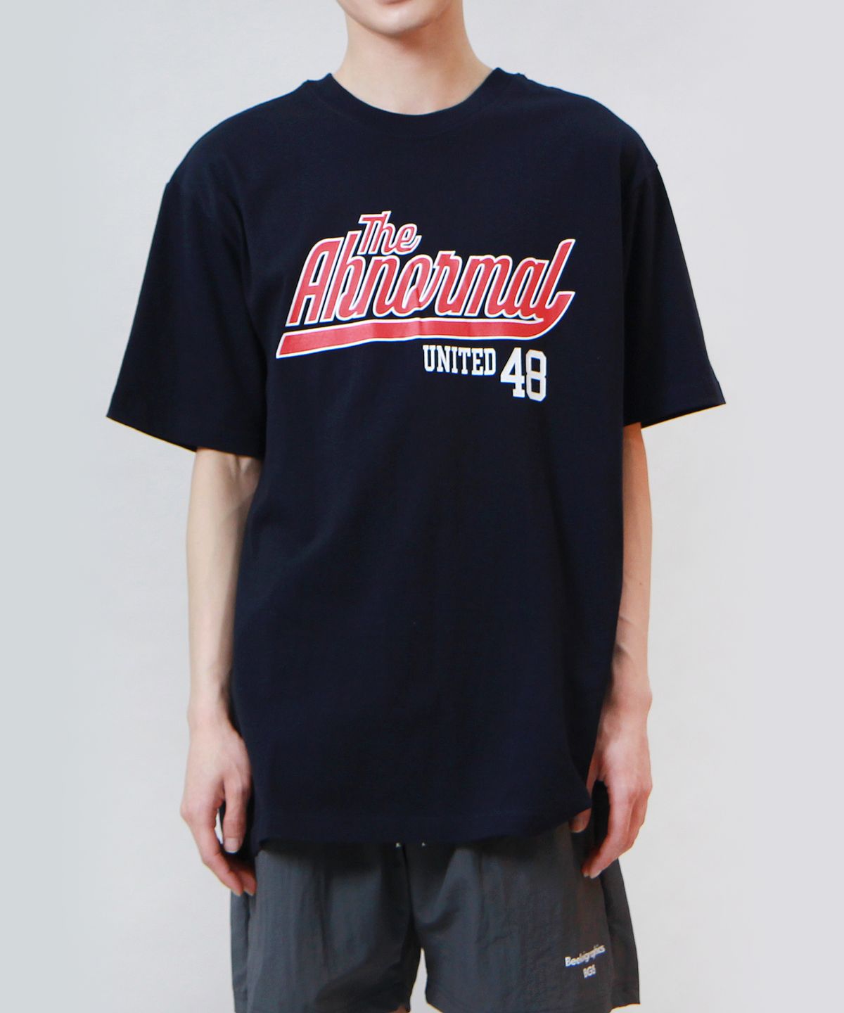 앱놀머씽(ABNORMALTHING) TAU23 T-SHIRT (NAVY)