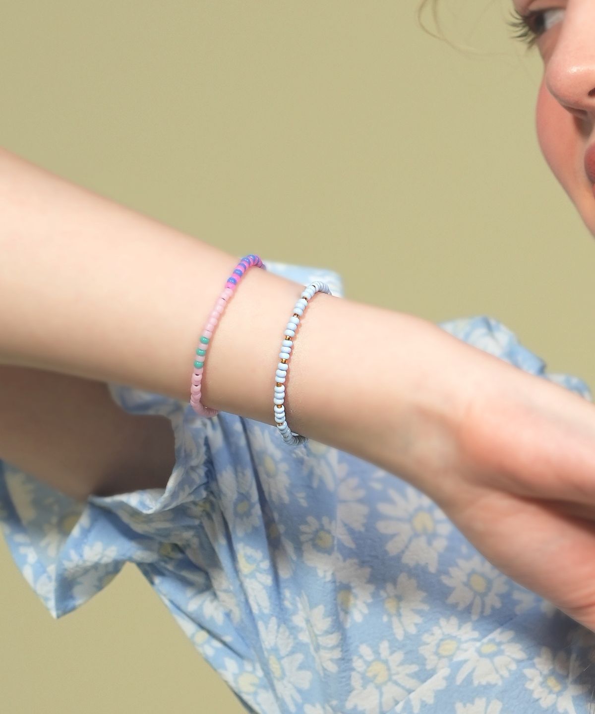 봉보(BONBEAU) Gold edge simple color beads Bracelet 골드 엣지 심플 컬러 레이어드 비즈 팔찌