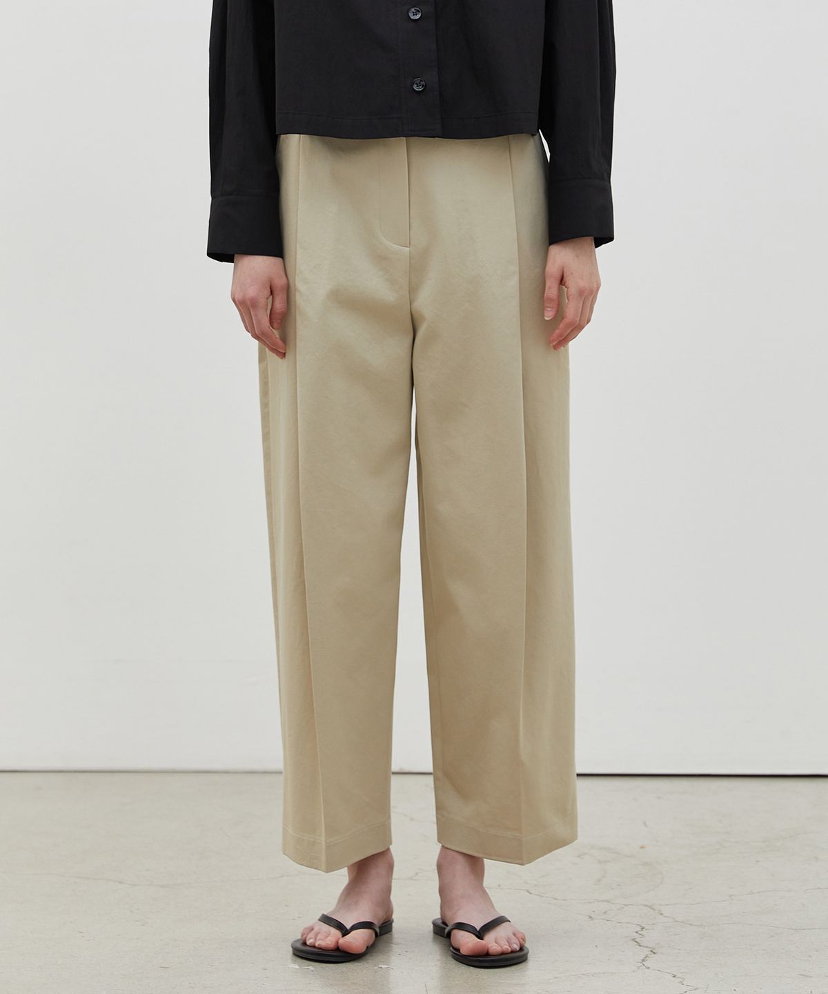 더페니(THE PENNY) BIG POCKET COTTON SLACKS