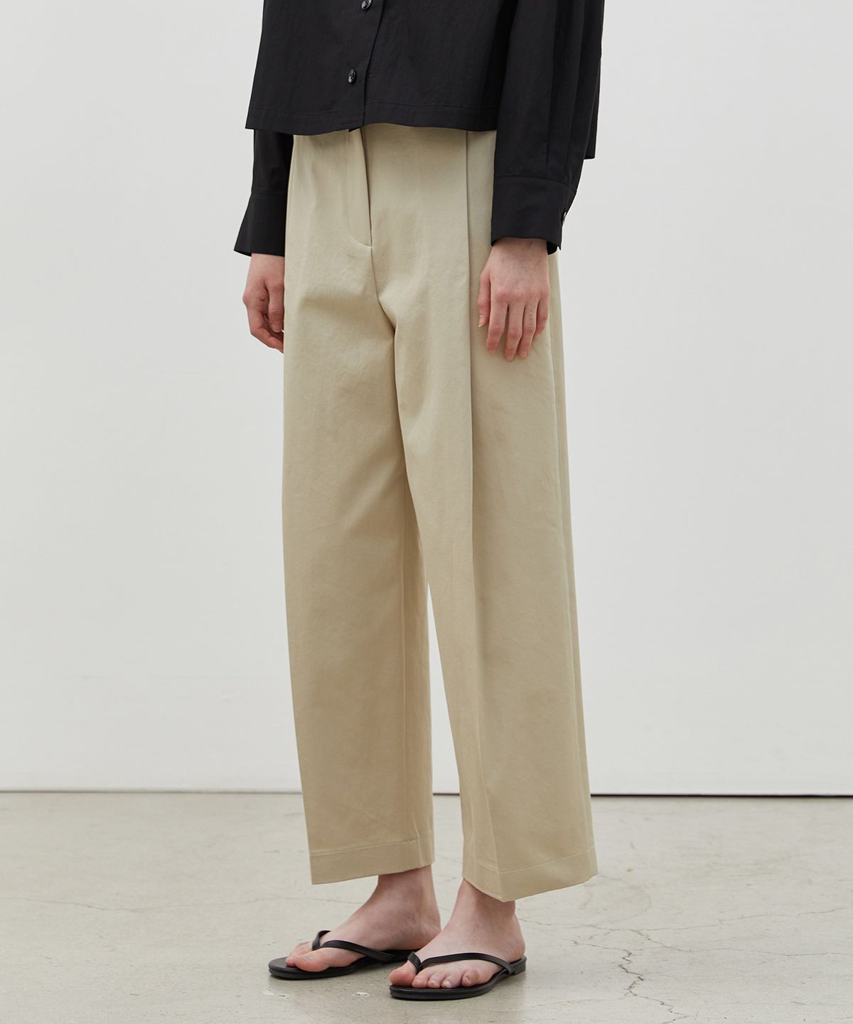 더페니(THE PENNY) BIG POCKET COTTON SLACKS