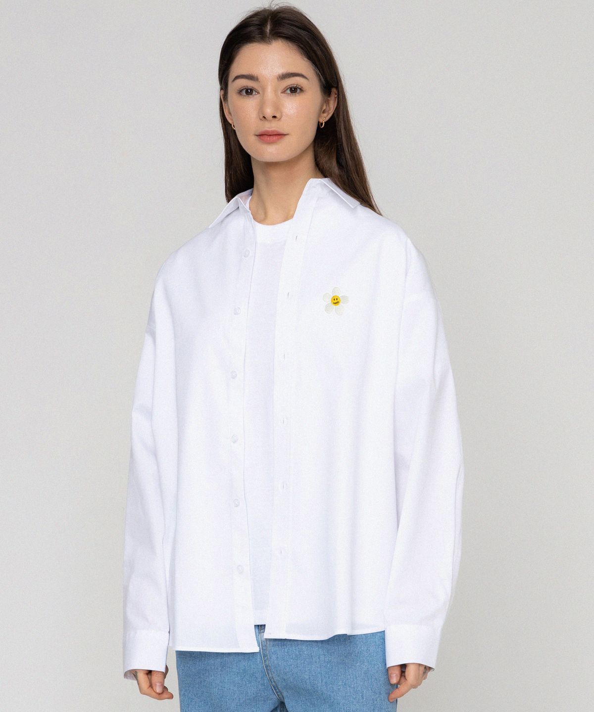 그레이버(GRAVER) [UNISEX]플라워도트 자수 오버핏 셔츠_화이트