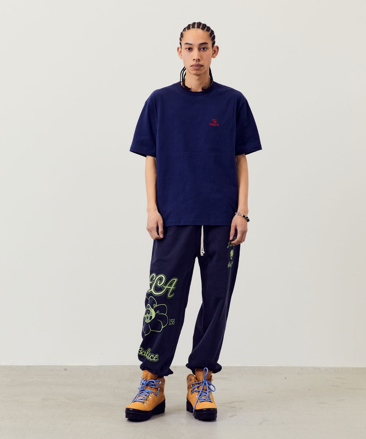 에이카화이트(AECA) EVERYDAY AECA CLOVER HALF SLEEVE TEE-NAVY