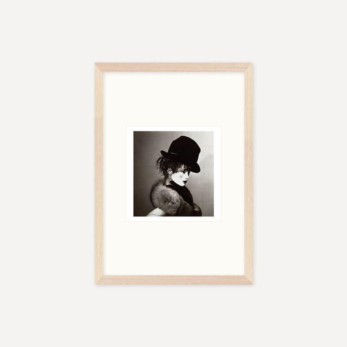 그릿시즌(GREET SEASON) 어빙 펜 Black Hat and White Face (Carolyn Murphy), 1997 (액자 포함)